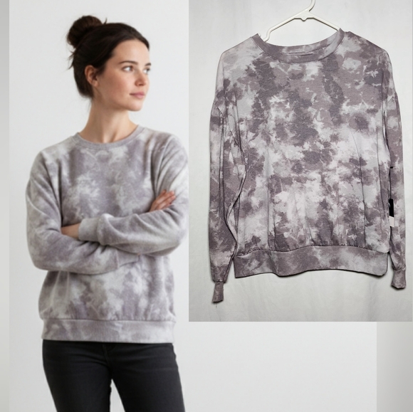 Simply Vera Vera Wang Sweaters - Simply Vera Vera Wang Gray Tie-Dye Crew Neck Sweater